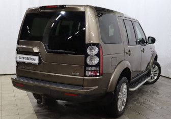Подержанный автомобиль Land Rover Discovery 2014 года (4 фото)