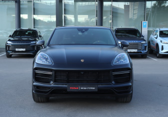Подержанный автомобиль Porsche Cayenne 2021 года (2 фото)