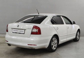 Подержанный автомобиль Skoda Octavia Liftback 2012 года (5 фото)