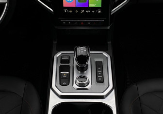 Подержанный автомобиль JAC T9 2024 года (13 фото)