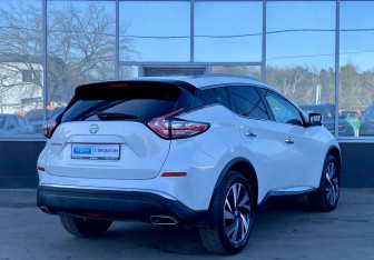 Подержанный автомобиль Nissan Murano Suv 2021 года (5 фото)