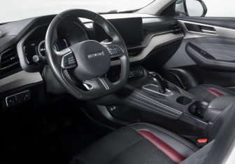 Подержанный автомобиль Haval F7 2023 года (14 фото)