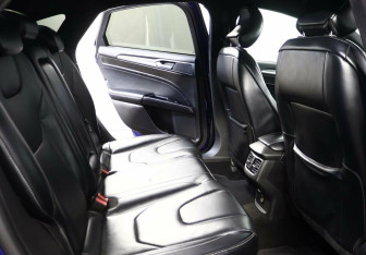 Подержанный автомобиль Ford Mondeo Sedan 2017 года (12 фото)