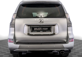 Подержанный автомобиль Lexus GX 2017 года (6 фото)