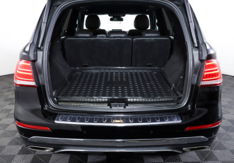 Подержанный автомобиль Mercedes-Benz GLE 2015 года (10 фото)