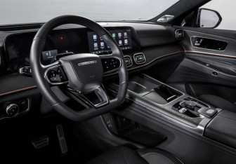Подержанный автомобиль Jaecoo J8 2024 года (14 фото)