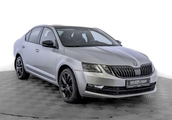 Подержанный автомобиль Skoda Octavia Liftback 2019 года (3 фото)