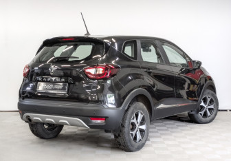 Подержанный автомобиль Renault Kaptur 2021 года (5 фото)