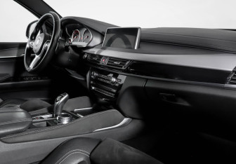 Подержанный автомобиль BMW X6 2018 года (9 фото)
