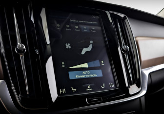 Подержанный автомобиль Volvo S90 2019 года (29 фото)
