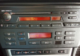 Подержанный автомобиль BMW X3 2007 года (14 фото)