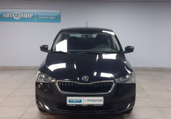 Подержанный автомобиль Skoda Rapid Liftback 2020 года (2 фото)