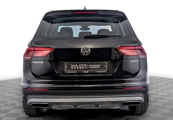 Подержанный автомобиль Volkswagen Tiguan 2019 года (6 фото)