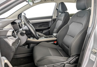 Подержанный автомобиль Geely Coolray 2023 года (20 фото)