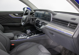 Подержанный автомобиль Hongqi HS5 2024 года (9 фото)