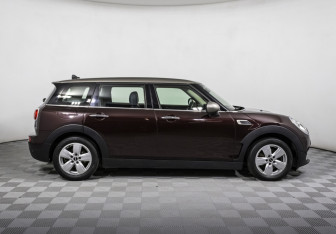 Подержанный автомобиль MINI Clubman Wagon 2016 года (4 фото)