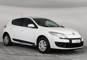 Подержанный автомобиль Renault Megane Hatchback 2012 года (2 фото)
