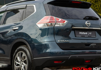 Подержанный автомобиль Nissan X-Trail 2015 года (19 фото)
