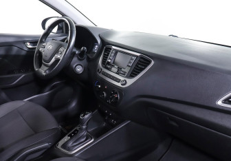 Подержанный автомобиль Hyundai Solaris Sedan 2018 года (9 фото)