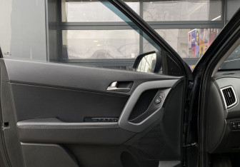 Подержанный автомобиль Hyundai Creta 2019 года (19 фото)