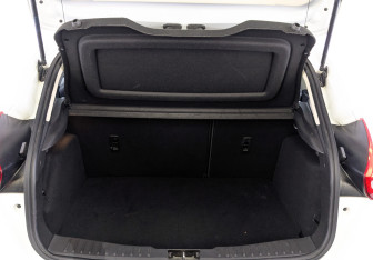 Подержанный автомобиль Ford Focus Hatchback 2018 года (10 фото)