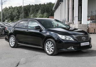 Подержанный автомобиль Toyota Camry Sedan 2012 года (3 фото)