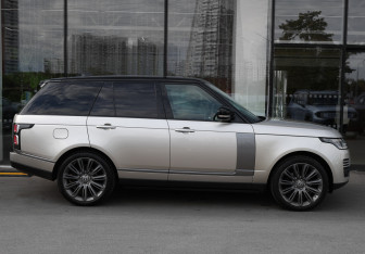 Подержанный автомобиль Land Rover Range Rover 2018 года (4 фото)