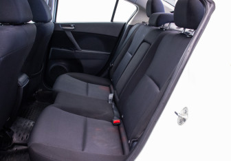Подержанный автомобиль Mazda 3 Sedan 2011 года (11 фото)