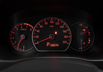 Подержанный автомобиль Suzuki SX4 Hatchback 2008 года (13 фото)
