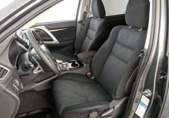 Подержанный автомобиль Mitsubishi Pajero Sport 2018 года (20 фото)