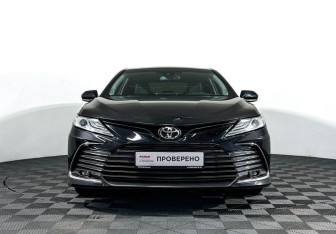 Подержанный автомобиль Toyota Camry Sedan 2021 года (2 фото)