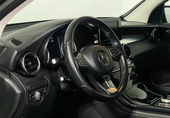 Подержанный автомобиль Mercedes-Benz GLC Coupe 2016 года (13 фото)