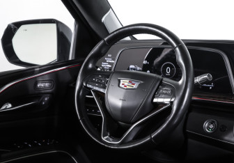 Подержанный автомобиль Cadillac Escalade Suv 2022 года (18 фото)