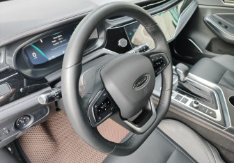 Подержанный автомобиль Omoda S5 2024 года (14 фото)