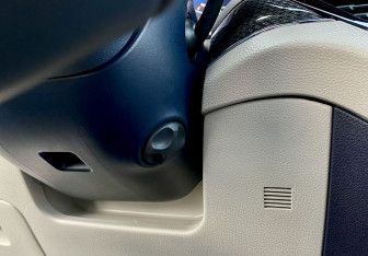 Подержанный автомобиль Hongqi HS5 2023 года (20 фото)