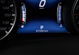Подержанный автомобиль Maserati Levante 2018 года (11 фото)