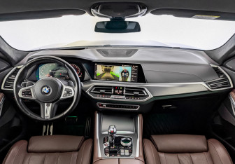 Подержанный автомобиль BMW X6 2020 года (14 фото)