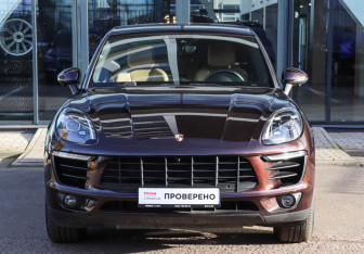 Подержанный автомобиль Porsche Macan 2017 года (2 фото)