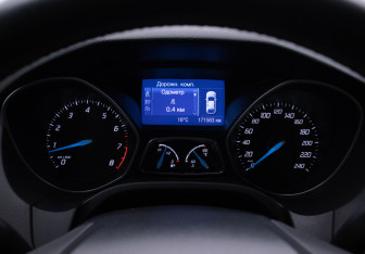 Подержанный автомобиль Ford Focus Sedan 2012 года (12 фото)