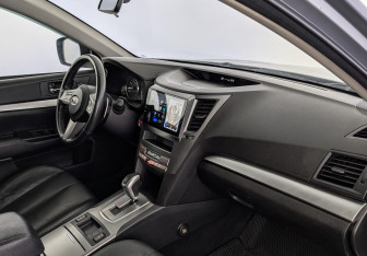 Подержанный автомобиль Subaru Outback Wagon 2011 года (13 фото)