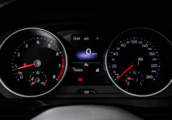 Подержанный автомобиль Volkswagen Tiguan 2021 года (10 фото)