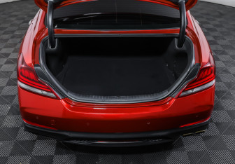 Подержанный автомобиль Genesis G70 2018 года (10 фото)