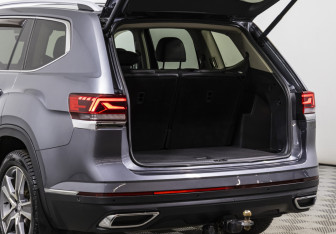 Подержанный автомобиль Volkswagen Teramont 2021 года (25 фото)