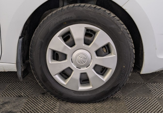 Подержанный автомобиль Skoda Rapid Liftback 2019 года (12 фото)