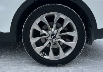 Подержанный автомобиль Kia Sorento 2020 года (16 фото)