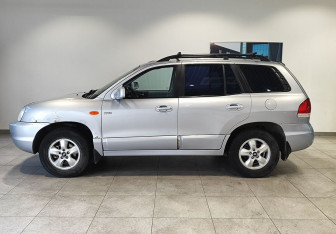 Подержанный автомобиль Hyundai Santa Fe 2007 года (8 фото)