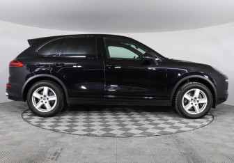 Подержанный автомобиль Porsche Cayenne 2014 года (4 фото)