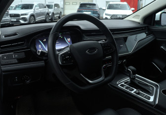 Подержанный автомобиль Omoda S5 2024 года (12 фото)