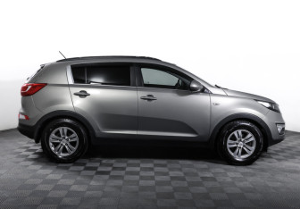 Подержанный автомобиль Kia Sportage 2011 года (4 фото)