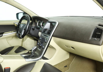 Подержанный автомобиль Volvo XC60 2012 года (9 фото)